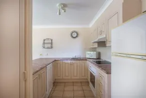 Perfect Location Near Collers Beach - Image 5