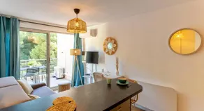 Appartement T2 avec garage et piscine à Sète - FR-1-338-484 - Image 2