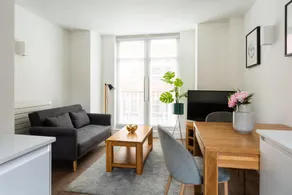 Victoria - Vincent Square by Viridian Apartments - Image 2