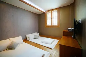 Gamyoungroo Hanok Hotel - Image 2