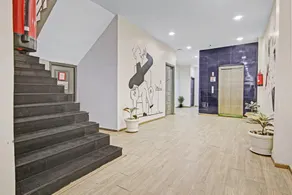 OYO Townhouse 609 Chawla House - Image 4