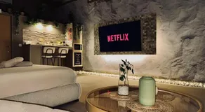 BREATH47SPA - Private Spa Suite White Jacuzzi & Sauna in Marbella - Image 1