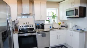 Light & Cozy House in Pompano Beach - BBQ, Patio, Parking - Image 5