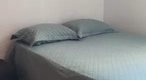 Quarto em apartamento 1 - Image 3