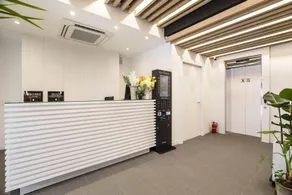 Crossing Hotel - Image 2