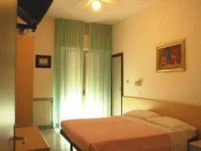 Hotel Peonia - Image 2