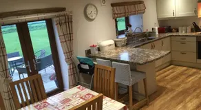 Beautiful Countryside Cottage Large Garden Dog Friendly Sleeps 7 Near Cardiff Cowbridge - Image 3
