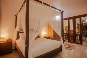 Huge Villa w/ Pool and Spectacular Rooftop Patio! - Image 2