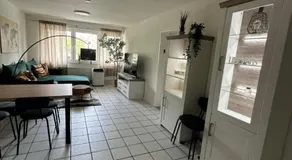 Hostel by BookieBooking - Image 2