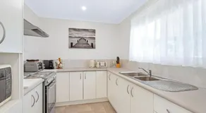 Sanctuary Cottage - Family Friendly - Image 4