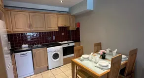 Waterlane Apartments - Image 2