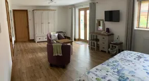 Grove Barn Bed and Breakfast - Image 2