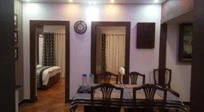 Square Suite - Image 4