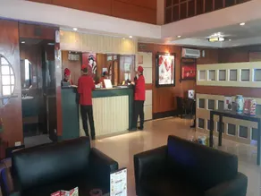 Hotel Sogo Aurora Cubao - Image 5
