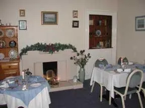Dunroamin Hotel - Image 2