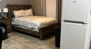 Just Like Being at Home- Newly Renovated Unit - Image 2