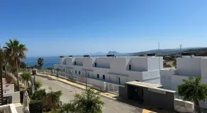 Chulera Beach townhouse sea views - Image 4