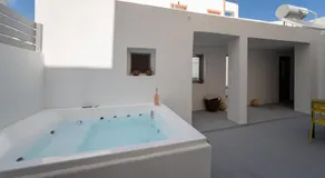 Villa Tholos & Prive Jacuzzi - Image 4