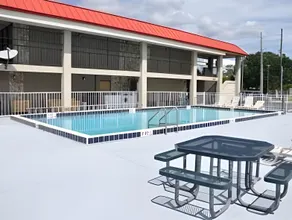 Polynesian Inn - Image 3