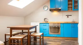 Bay View Apartment - Image 4