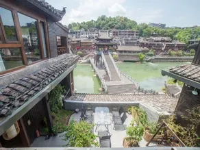 Fenghuang Slowly Time Inn - Image 4