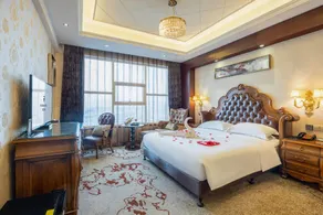 Rezen Hotel Huayuan - Image 2