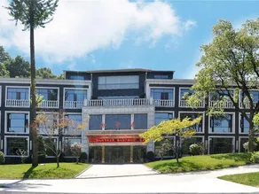 Lake Home Hotel - Image 4