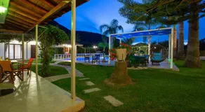 Villa Dimitris Apartments & Bungalows - Image 2