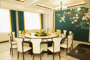 Huaxi Holiday Hotel - Image 4