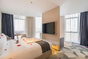 Lavande Hotel (Beijing Tongzhou Universal Resort Linheli Subway Station Branch) - Image 2