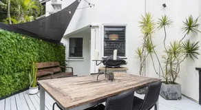 Beachside 2-Bed House with Pool, Courtyard & BBQ - Image 5