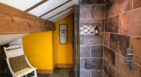 Burnlee House Apartment - Image 4