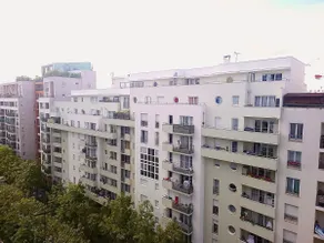 Cozy Room with Private Bathroom near Paris LaDefense Arena - Image 4