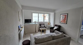 Bel appartement plein centre à 200 M de la plage - Image 2