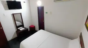 Hotel Acapulco - Image 2