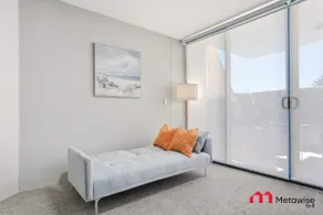 MetaWise BNB Modern 1Bed in Central Cronulla 6 - Image 2