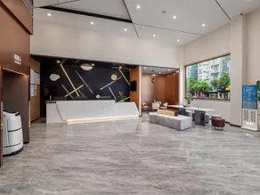 IU hotel Chongqing Xiushan railway station - Image 3