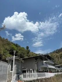 SL Manor Resort by Lawrence hotels Mussoorie - Image 5