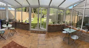 Spacious 5 Bedroom Family House Sleeps 13 Free Parking 5 min driving to Bicester Village - Image 4