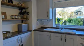 Parkview Cottage - Lovely home with cosy fireplace - Image 4