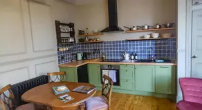 Jameswood Villa - Image 4