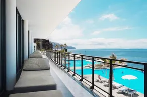Vidamar Resort Madeira - Dining Around, Free Dinner - Image 3