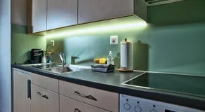 Kiwi Chalet - Mountain Views & Cozy NZ Vibes - Image 2