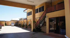 Ayrline Motel - Image 2