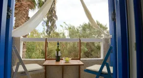 Anemelia Hotel Adamas - Image 3