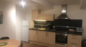Logement avec deux appartements sur deux étages - Image 3