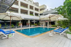 Summit Pavilion Hotel - Image 5