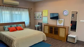 Big Comfortable Villa - Image 2
