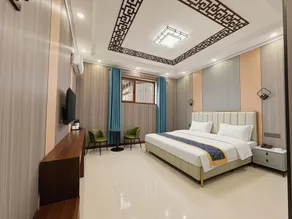 Jinfeng Hotel (Guangfu Ancient City Branch) - Image 2