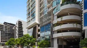 Sleek 2BRM Apartment at Aqua Newstead - Image 4